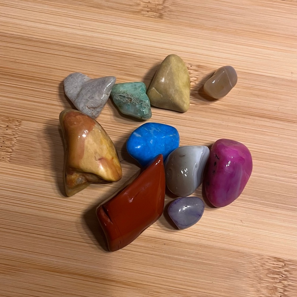Tumbled crystals